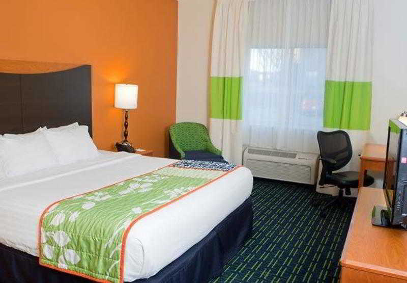 Fairfield Inn & Suites By Marriott Champaign Ruang foto